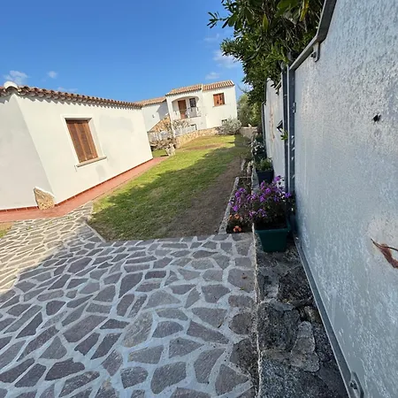 Su Nuraghe House Apartment *
